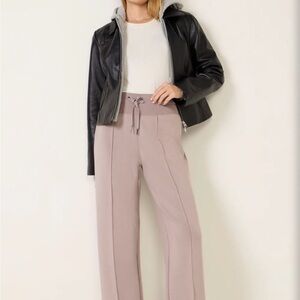 Spanx air essentials luxe straight leg pant